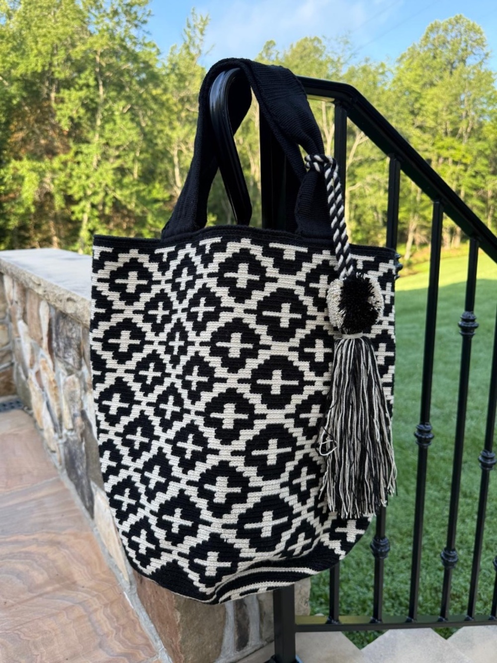 NEW Wayuu Mochila Tote Bag Handmade from Colombia - Large Pom
